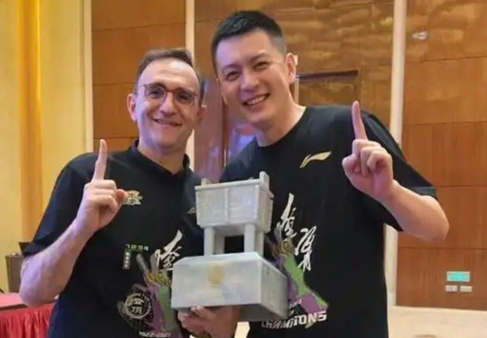 kaiyun官方-辽宁男篮官宣换帅，北京男篮周琦阶段报销，徐杰蝉联全明星票王